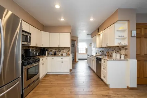 70 Glade Path Hampton NH 03842