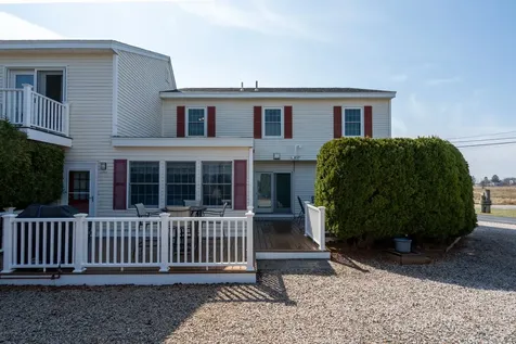 70 Glade Path Hampton NH 03842