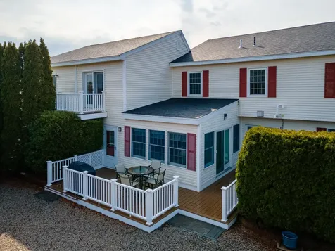 70 Glade Path Hampton NH 03842