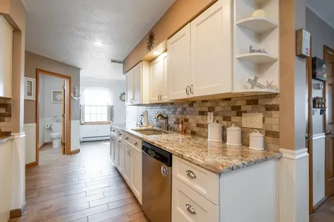 70 Glade Path Hampton NH 03842