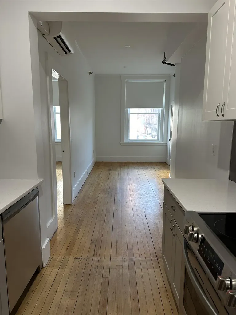 4 Elliot Street Brattleboro VT 05301