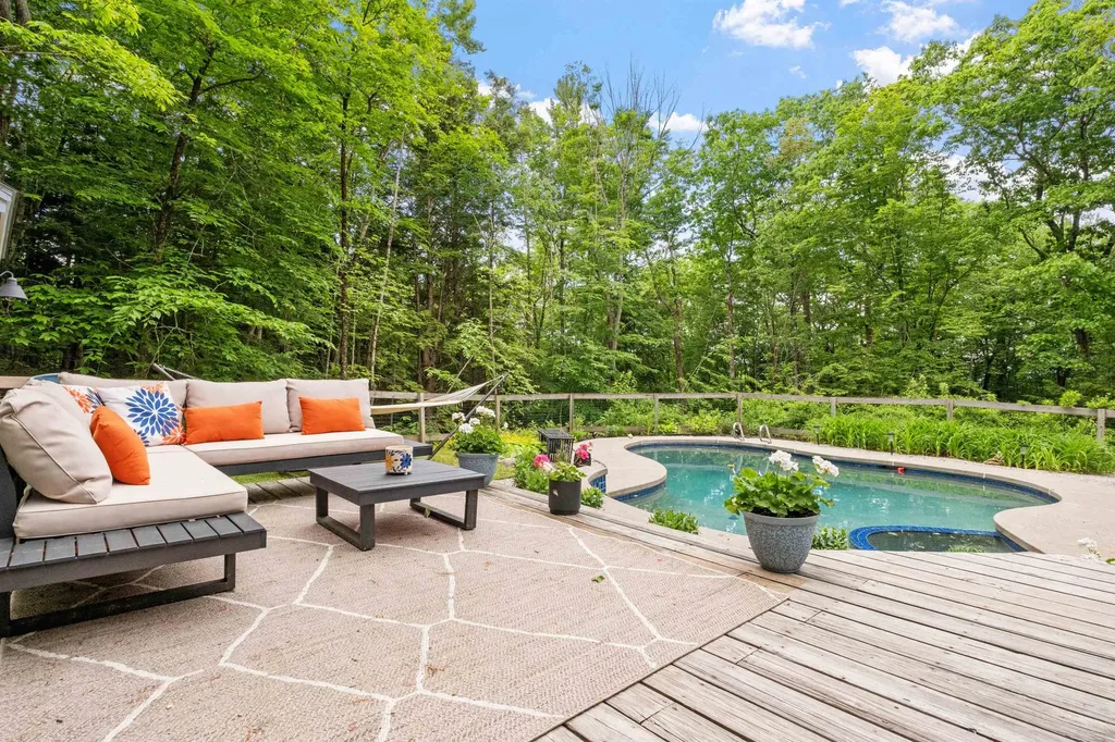 84 Heritage Hill Road Holderness NH 03245