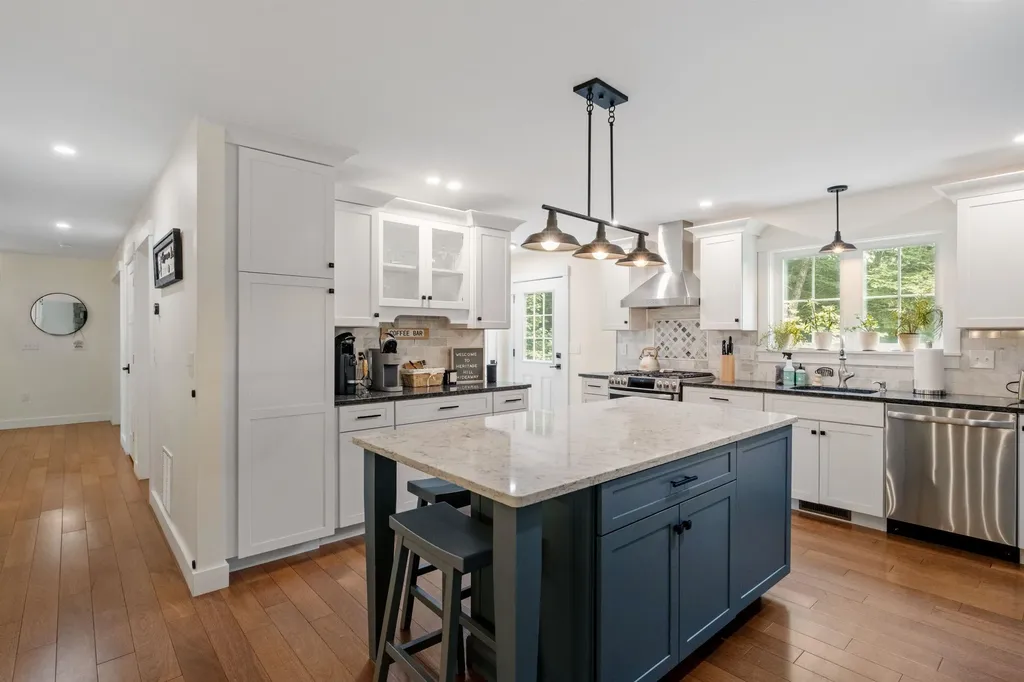 84 Heritage Hill Road Holderness NH 03245