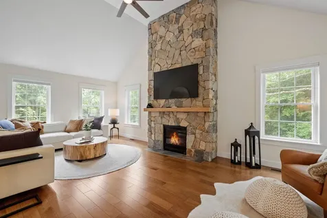 84 Heritage Hill Road Holderness NH 03245