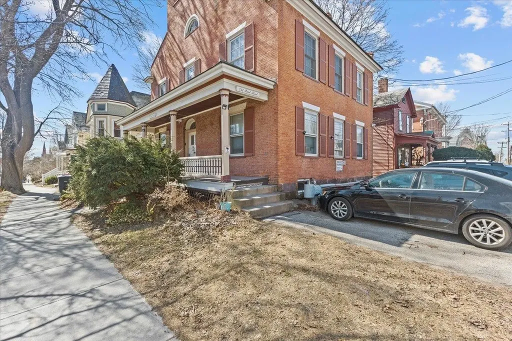 233 Pearl Street Burlington VT 05401