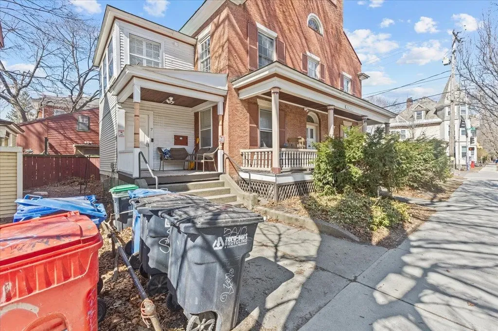 233 Pearl Street Burlington VT 05401