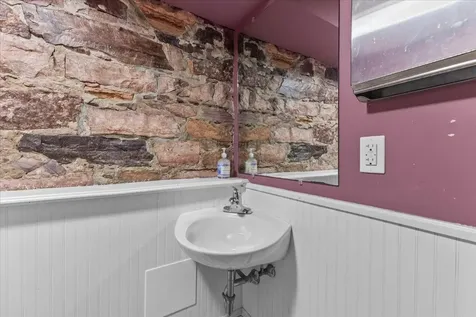 233 Pearl Street Burlington VT 05401