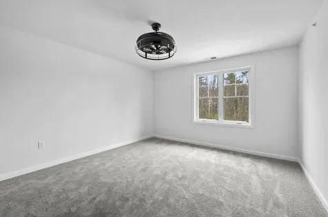 67 Centerwood Way Manchester NH 03102
