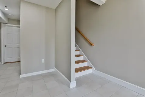 67 Centerwood Way Manchester NH 03102