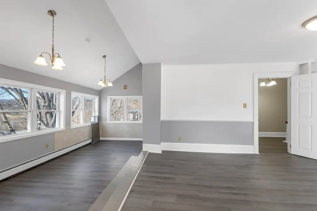 59 W Main Street Littleton NH 03561