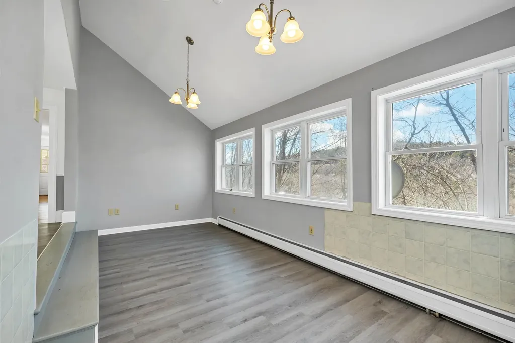 59 W Main Street Littleton NH 03561