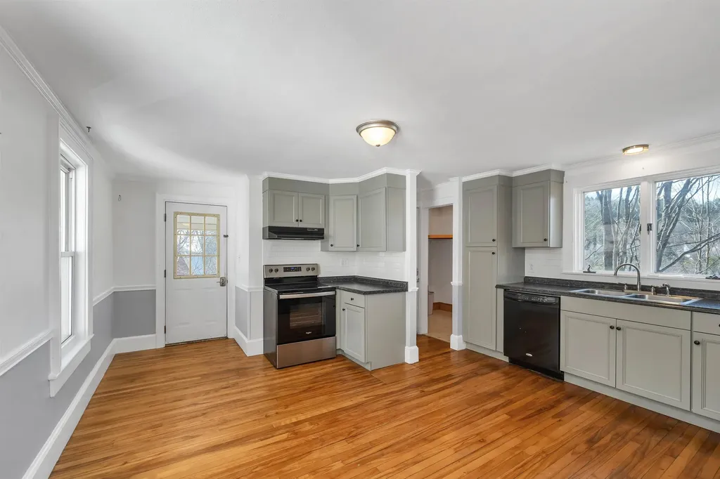 59 W Main Street Littleton NH 03561