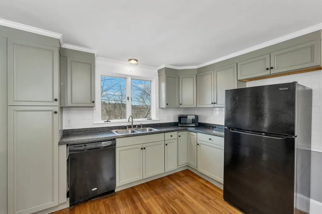 59 W Main Street Littleton NH 03561