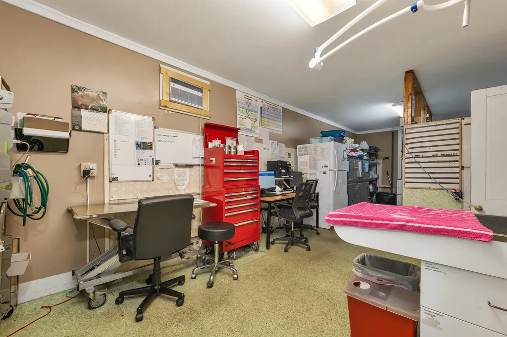 59 W Main Street Littleton NH 03561