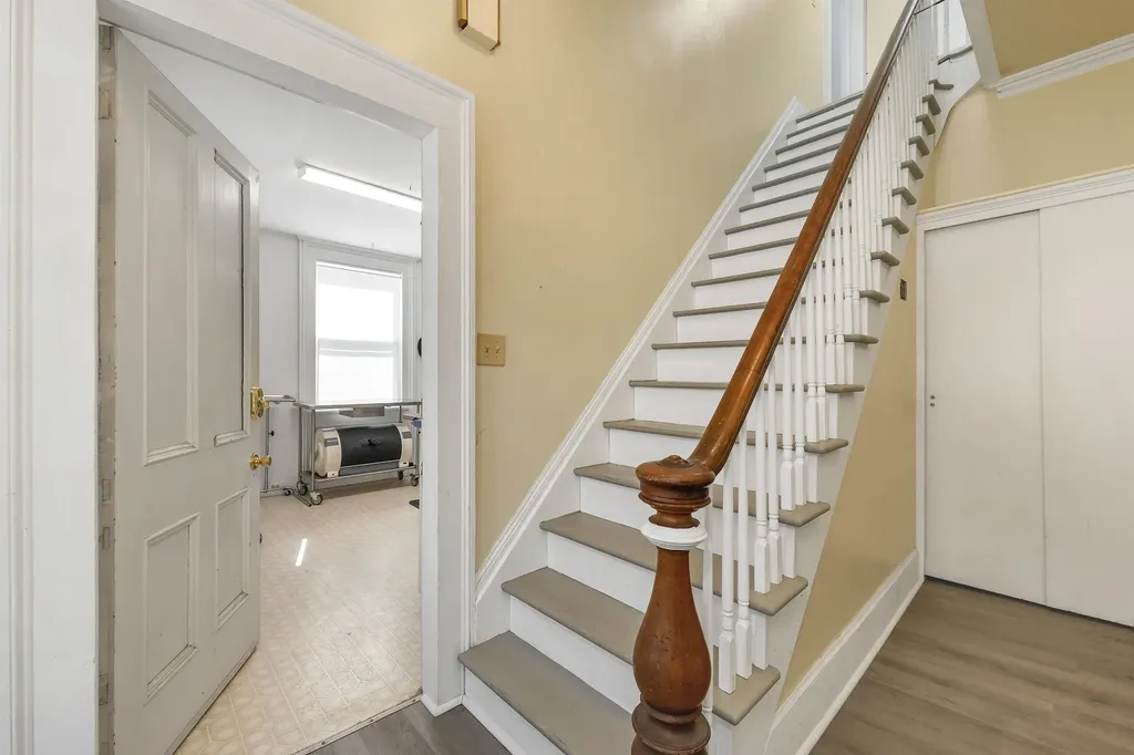 59 W Main Street Littleton NH 03561