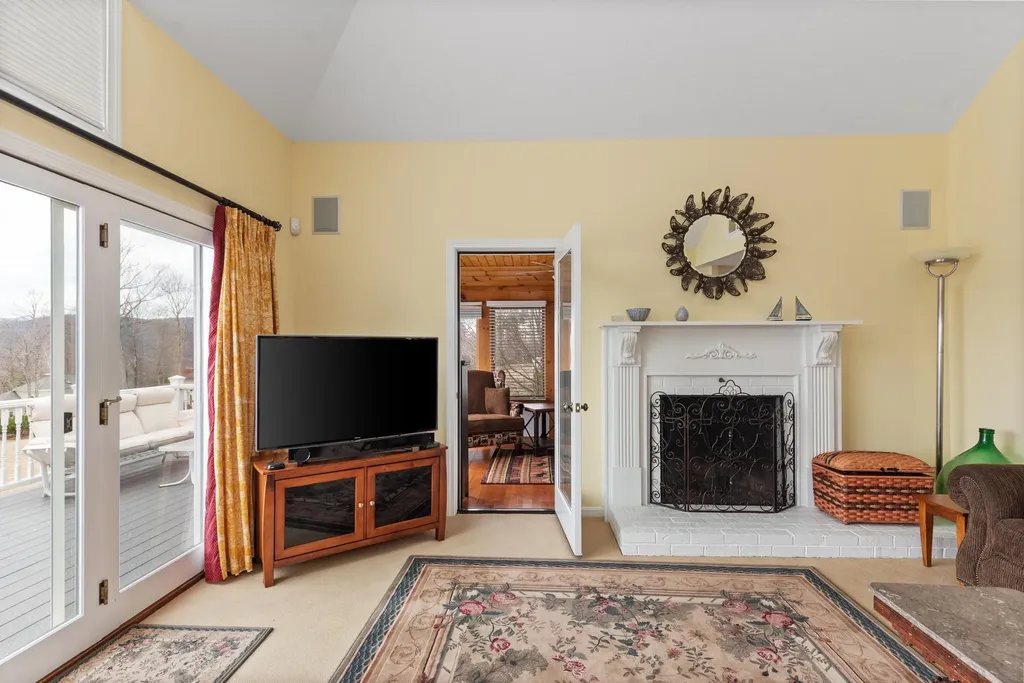 29 Pasquaney Lane Bridgewater NH 03222