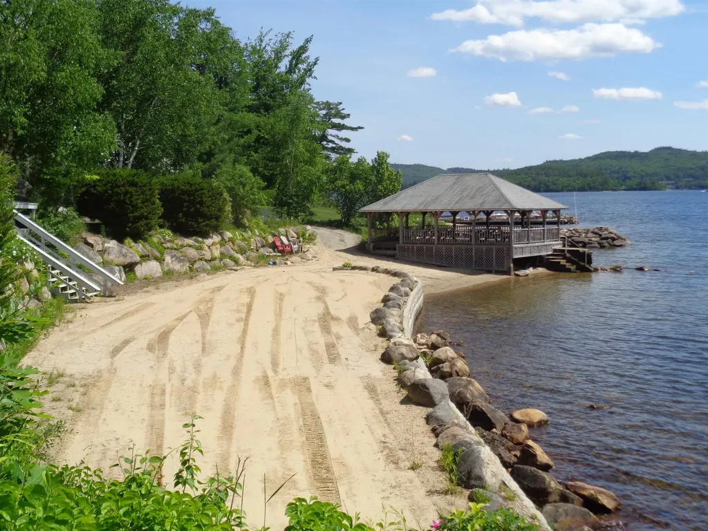 29 Pasquaney Lane Bridgewater NH 03222