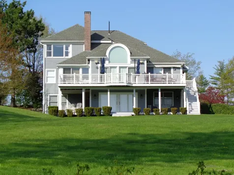 29 Pasquaney Lane Bridgewater NH 03222