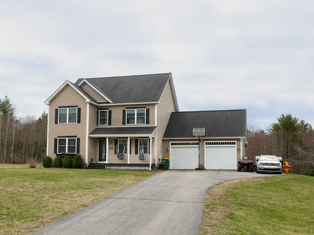 35 Frost Lane Fremont NH 03044