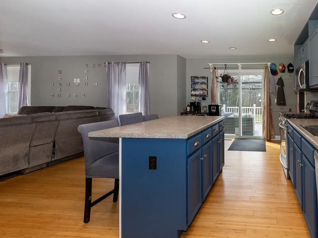 35 Frost Lane Fremont NH 03044