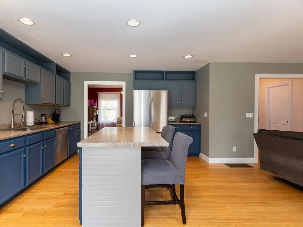 35 Frost Lane Fremont NH 03044