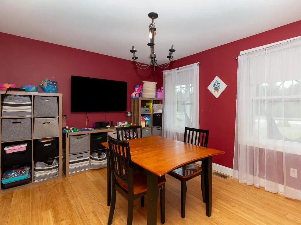 35 Frost Lane Fremont NH 03044