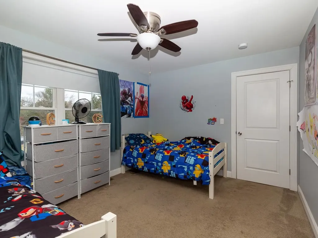 35 Frost Lane Fremont NH 03044