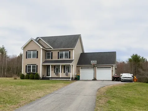 35 Frost Lane Fremont NH 03044
