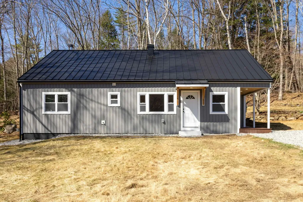 30 Autumn Drive Tilton NH 03276