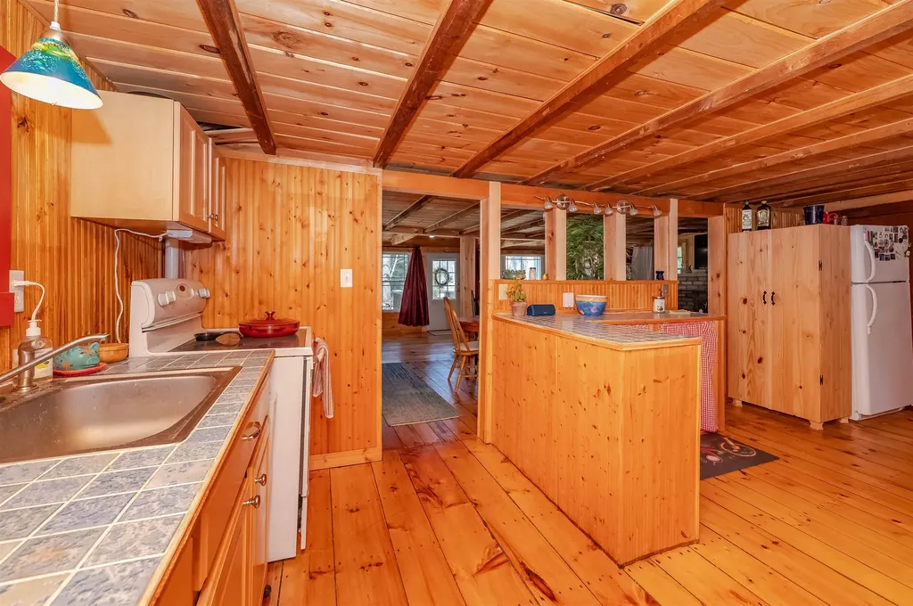 132 Chestnut Pond Road Epsom NH 03234