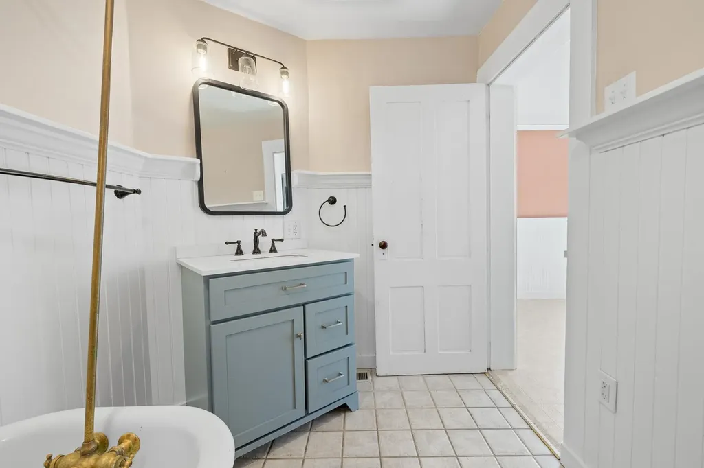 13 Pleasant Street Lebanon NH 03784