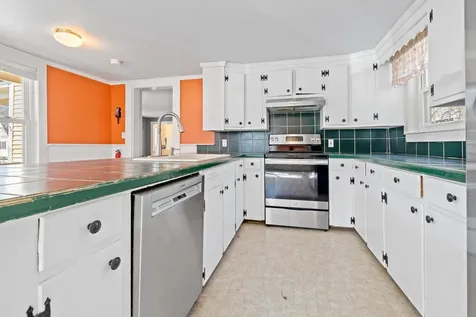 13 Pleasant Street Lebanon NH 03784