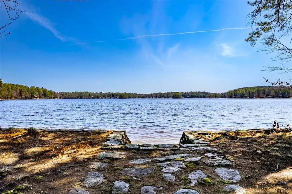 20 Gillis Lane Barnstead NH 03225