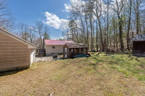 51 John Street Raymond NH 03077