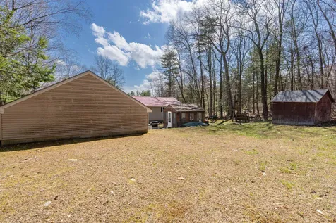 51 John Street Raymond NH 03077