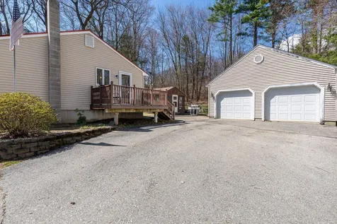51 John Street Raymond NH 03077