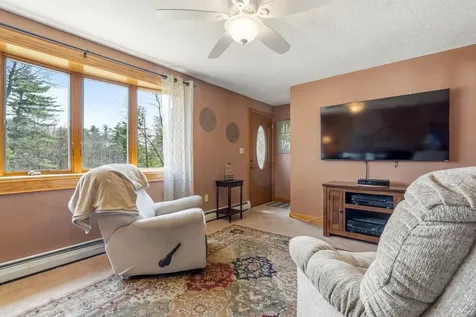 51 John Street Raymond NH 03077