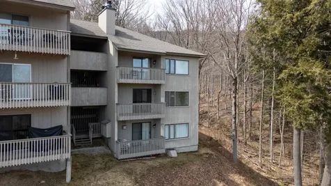 87 Snowside Drive Fayston VT 05673