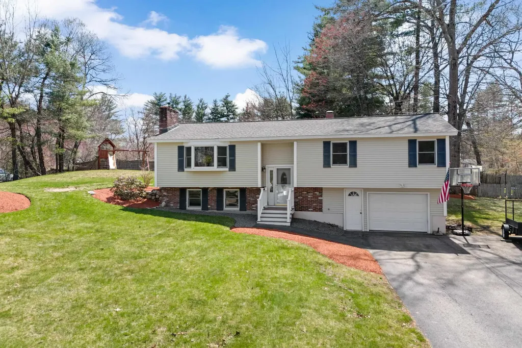 7 Den Avenue Merrimack NH 03054