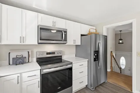 7 Den Avenue Merrimack NH 03054