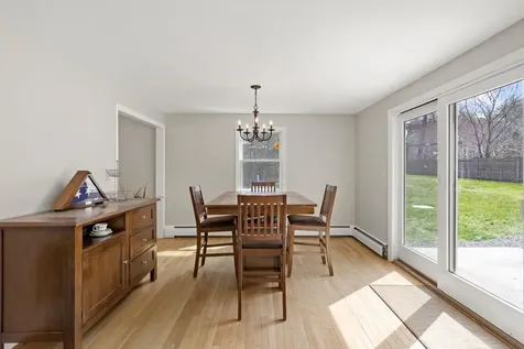 7 Den Avenue Merrimack NH 03054