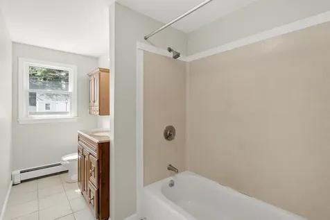 7 Den Avenue Merrimack NH 03054