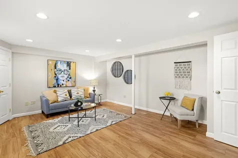 7 Den Avenue Merrimack NH 03054