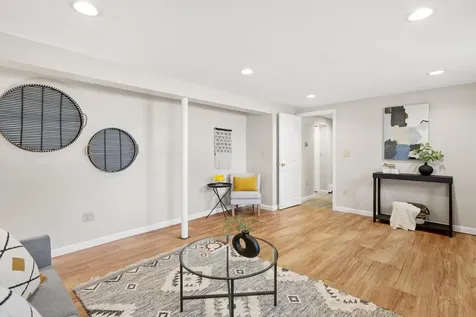 7 Den Avenue Merrimack NH 03054