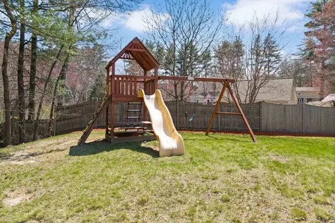 7 Den Avenue Merrimack NH 03054
