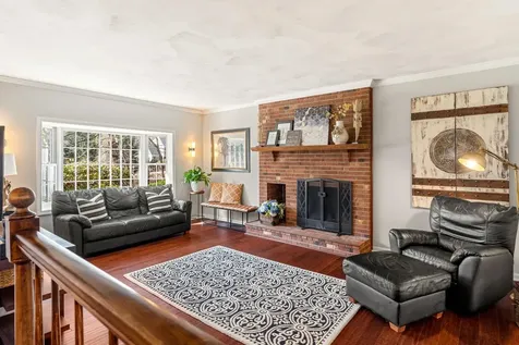 5 Wellesley Drive Bedford NH 03110