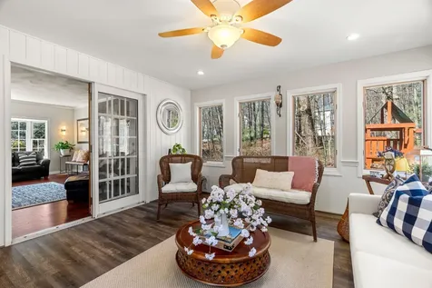 5 Wellesley Drive Bedford NH 03110