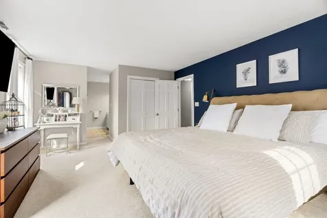 5 Wellesley Drive Bedford NH 03110