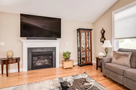 40 Sierra Hill Drive Dover NH 03820