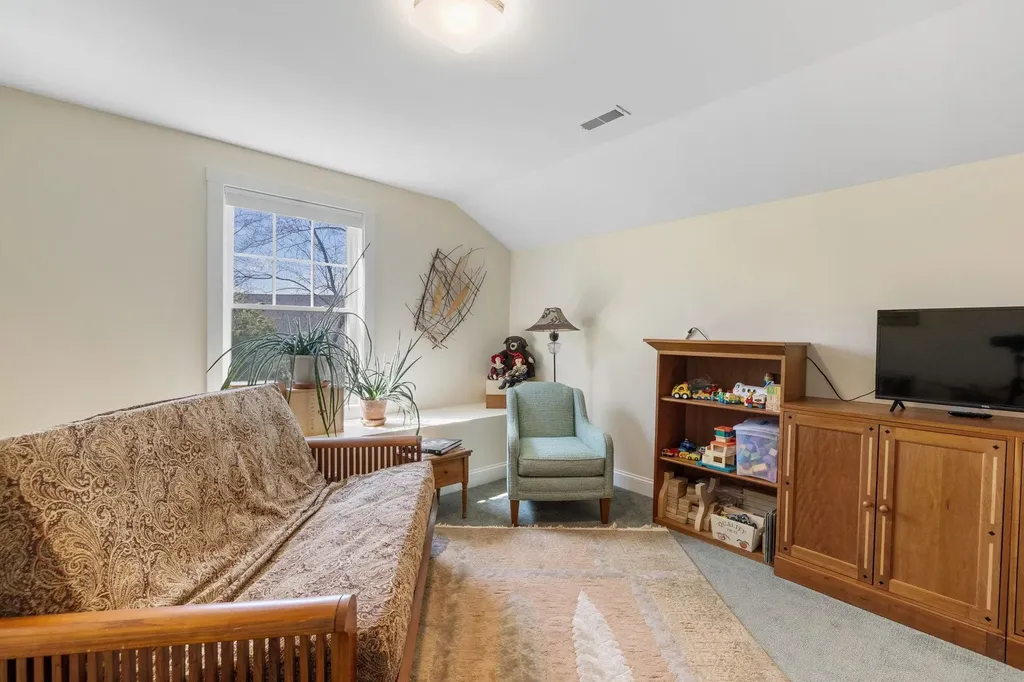 13 Green Road Newmarket NH 03857